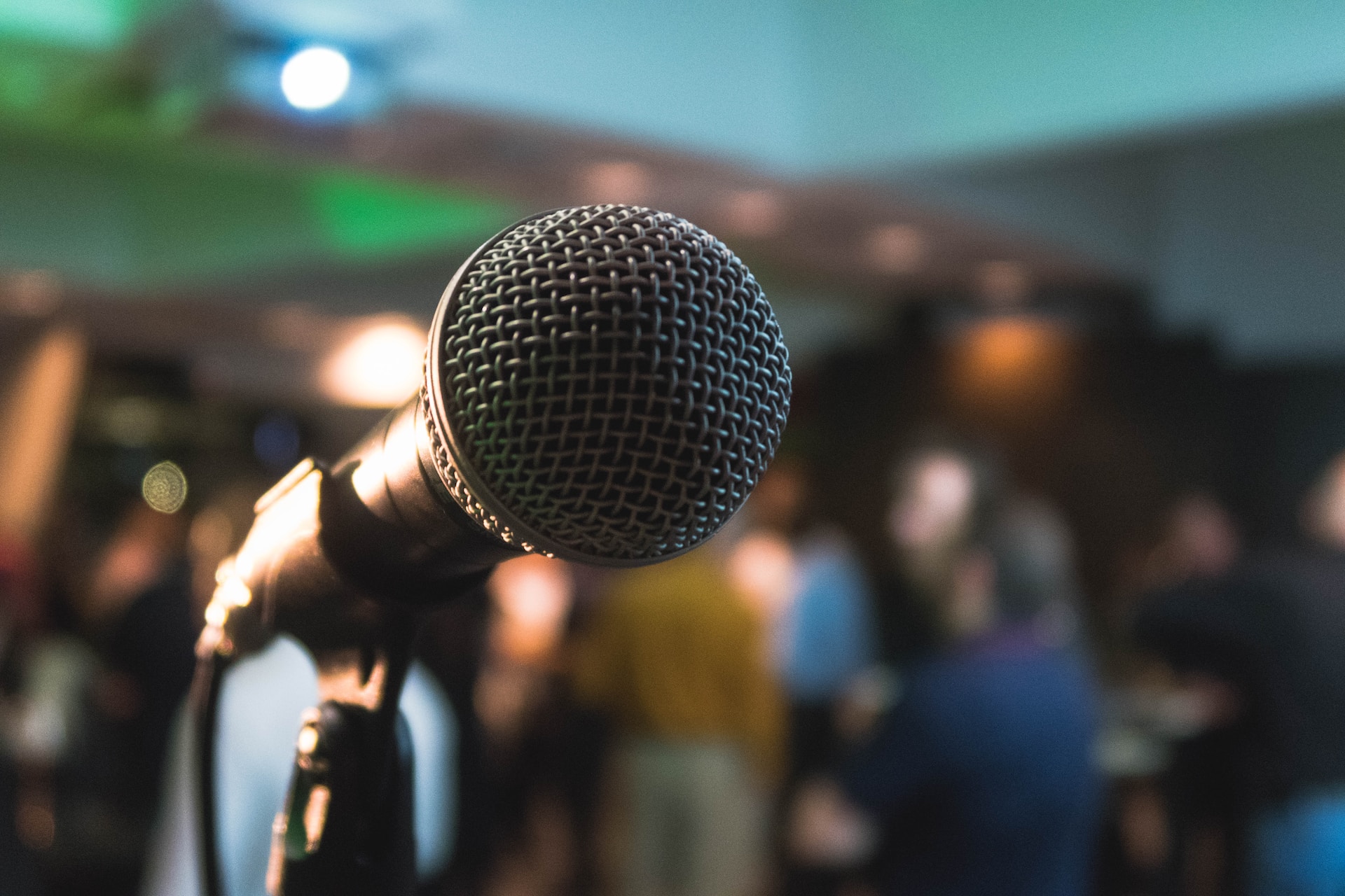 how to improve public speaking and be more confident